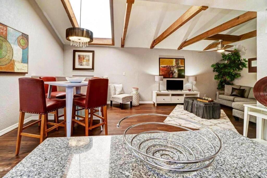 Hidden Couples Loft Retreat In Heights Foodie District Tampa Exteriér fotografie